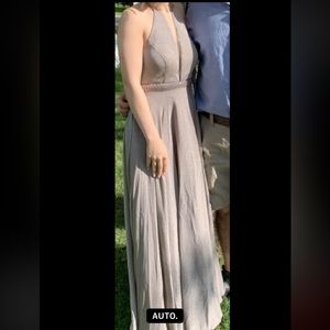 Robe de bal mauve/ grise scintillante.